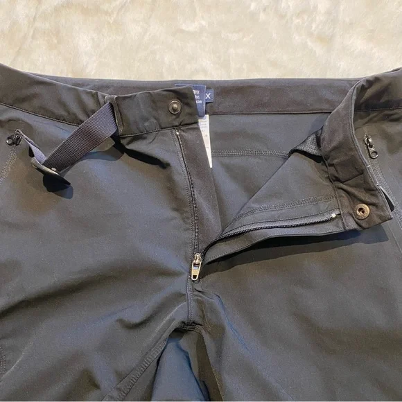 (M) Arc’teryx Men’s Hiking Pants Black Medium Hike Outdoor Windbreaker 33x32 - Picture 11 of 15
